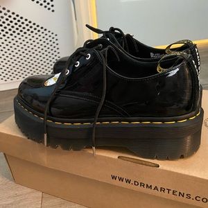 Dr Martens X Hello Kitty 1461 Quad UK 7 US 9//comes with free hk necklace🐱🎀💗